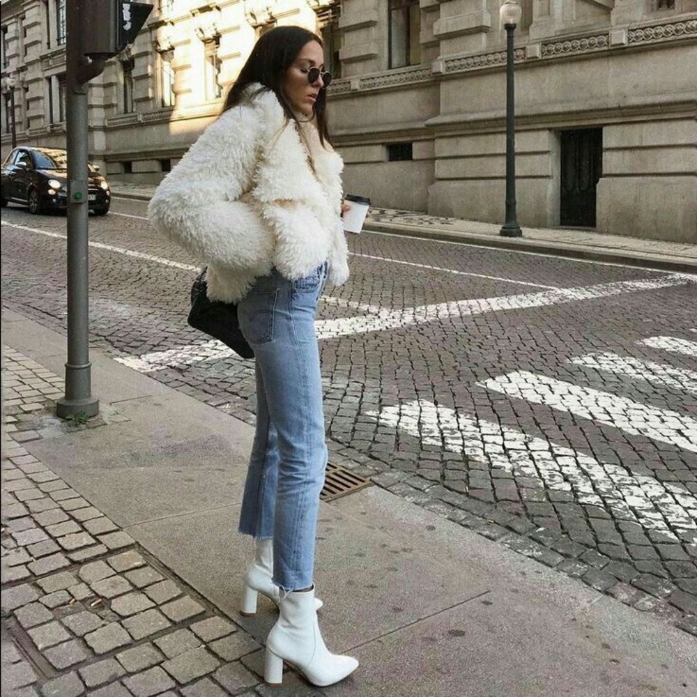 GB leather booties in white